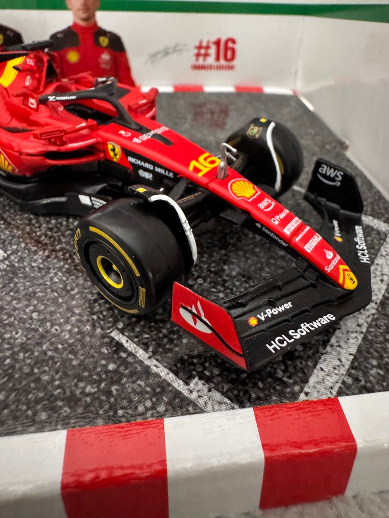 Bburago 1:43 - Model car (2) - 2-Car Set Ferrari: Leclerc #16 & Sainz #55 - Formula 1 2023 - Limited Edition #4.3