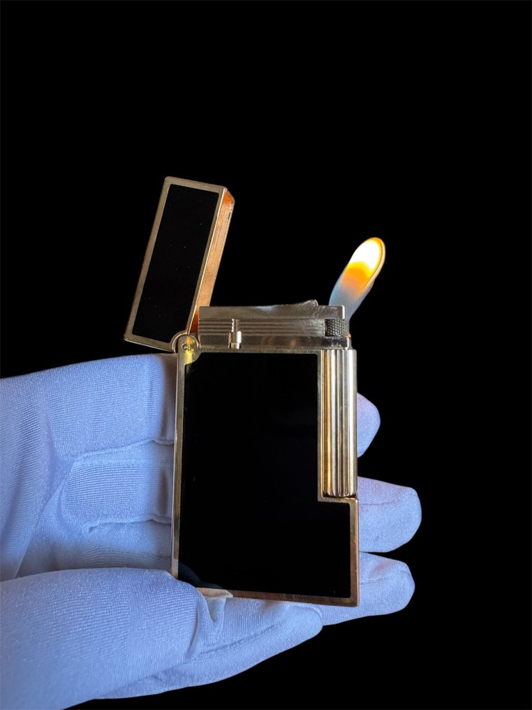 S.T. Dupont - Standard - Ohne mindestpreis - Feuerzeug - Vergoldet, Lack #1.0