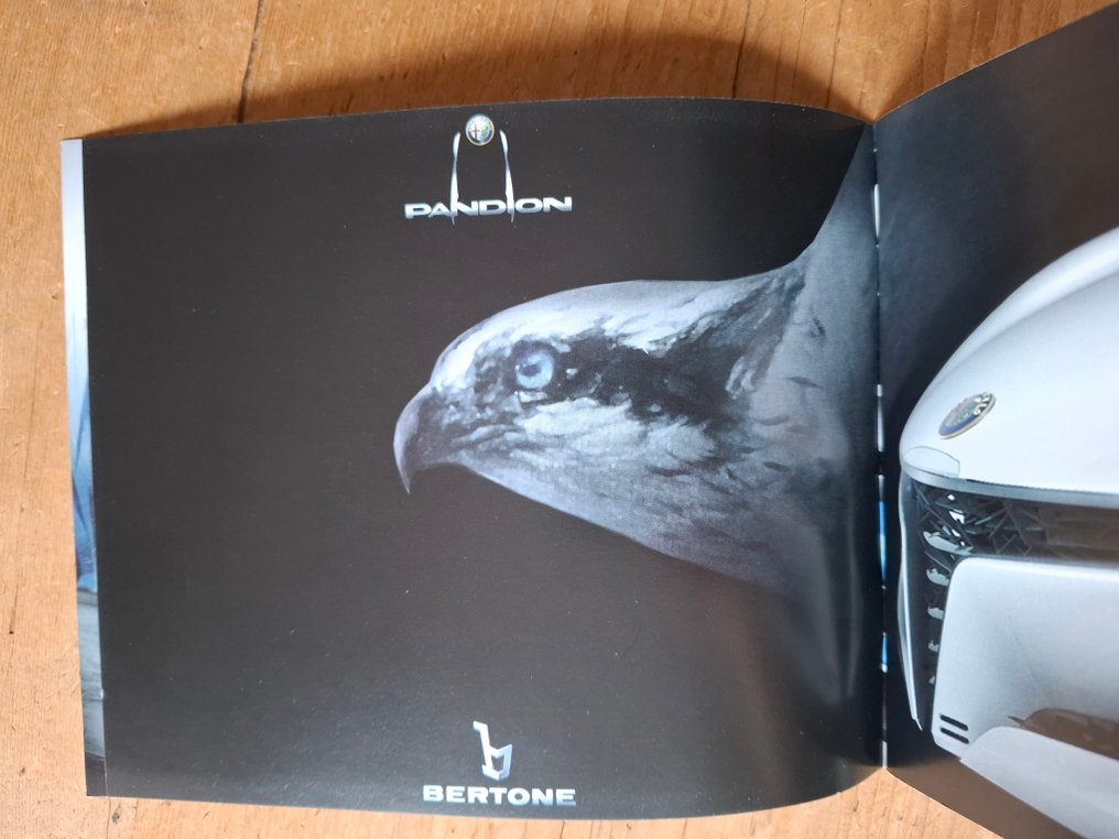 Brochure - Alfa Romeo - Pandion concept by Bertone #3.2