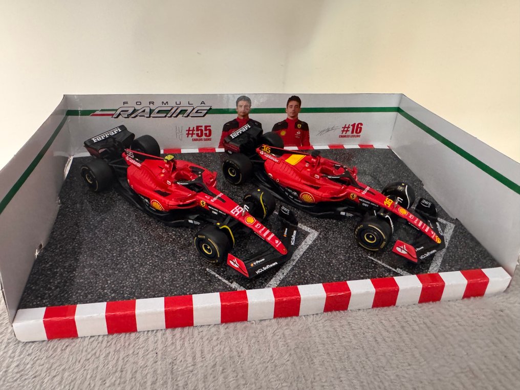 Bburago 1:43 - Model car (2) - 2-Car Set Ferrari: Leclerc #16 & Sainz #55 - Formula 1 2023 - Limited Edition #1.0