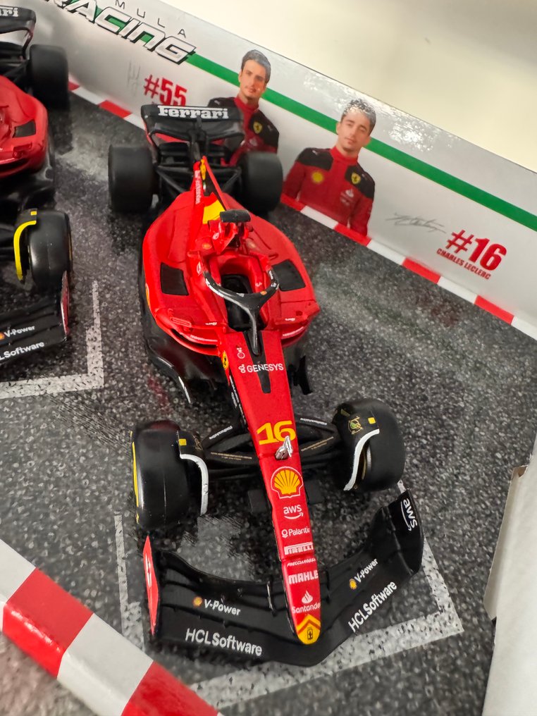 Bburago 1:43 - Model car (2) - 2-Car Set Ferrari: Leclerc #16 & Sainz #55 - Formula 1 2023 - Limited Edition #2.1