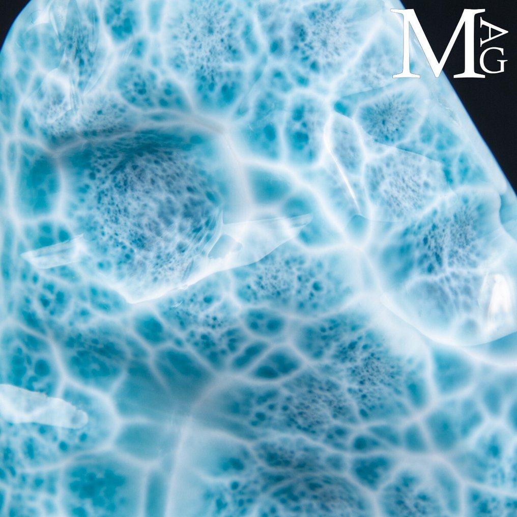 Celestial Wonder: Larimar Specimens Extra Quality Larimar, Dominican Republic. - Height: 65 mm - Width: 58 mm- 118 g #3.2