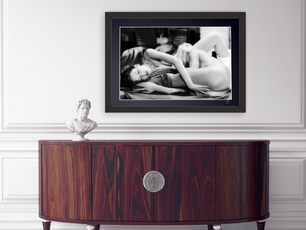 Emmanuelle - 1973 - Sylvia Kristel - Fine Art Photography - Luxury Wooden Frame 70X50 cm - Limited Edition 02 of 30 - Serial 20170 - Original Certificate (COA), Hologram - 100% New. Shipping Reduction from 3 items #2.1
