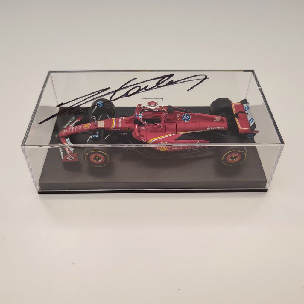 Ferrari - Charles Leclerc - 2024 - 1/43 méretarányú modellautó #3.2