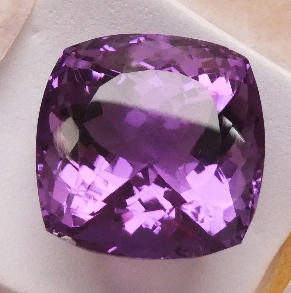 No reserve price Amethyst  - 30.23 ct - Instituto Gemólogico Español (IGE) #1.0