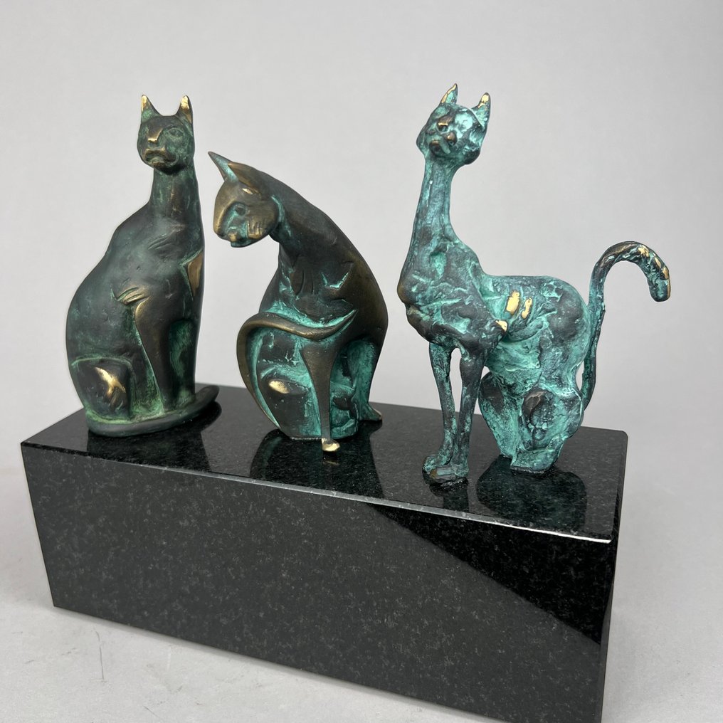 Robert Dyrcz - 3 cats - bronze (5kg) #1.0