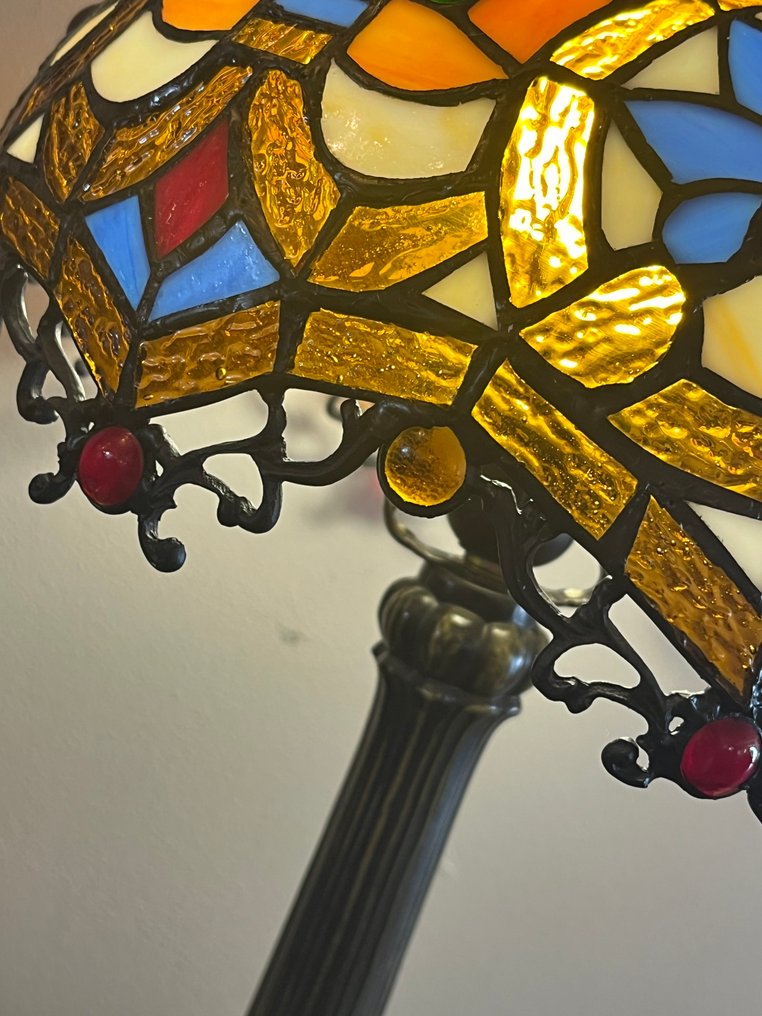 Επιτραπέζιο φωτιστικό μπουφέ - Υαλογράφημα #1.0