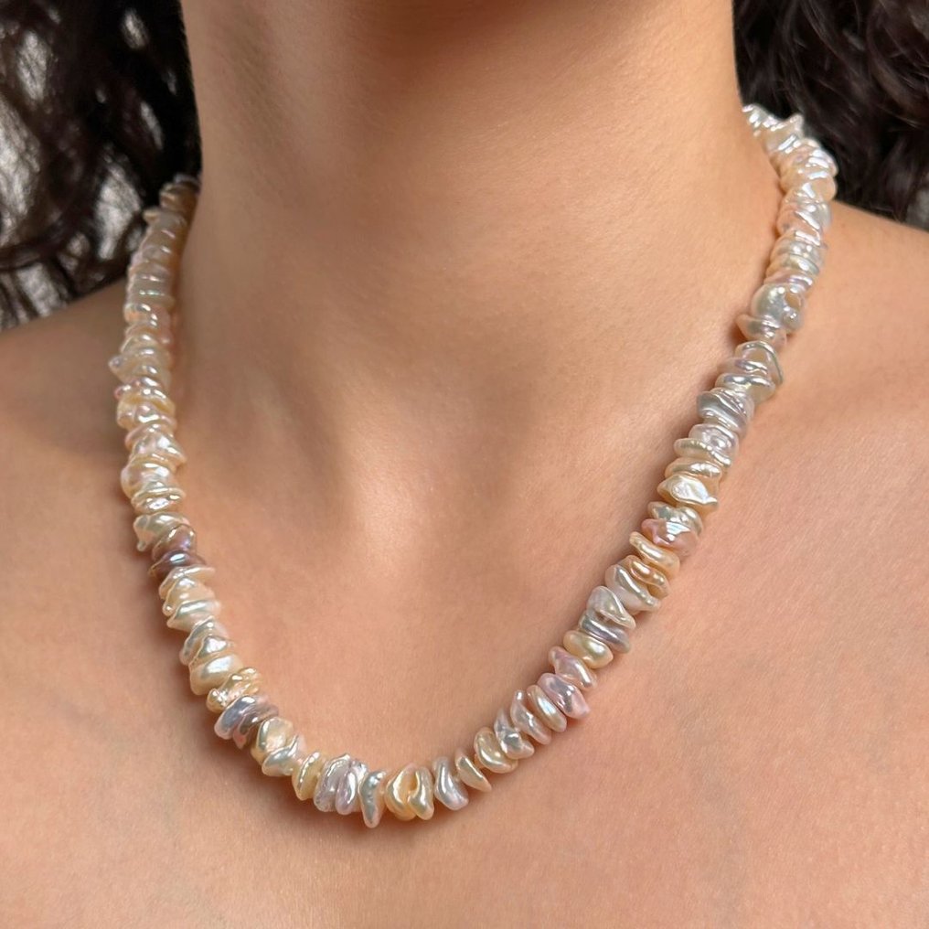 多彩的水滴形珍珠项链，配有环链和鱼钩扣 镀金银925‰ø 8/10毫米，长度可调节从45厘米到47厘米- 48 g - (1) #2.1