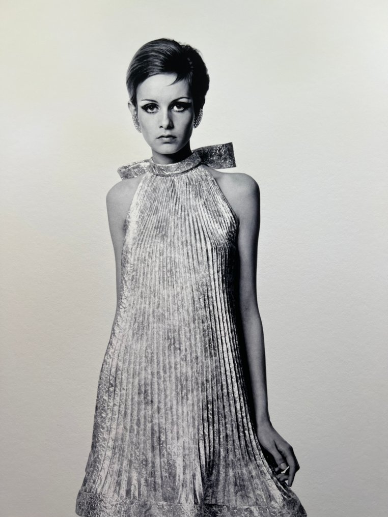 Bert Stern (1929–2013) - Bert Stern signed Famous Twiggy #3.2