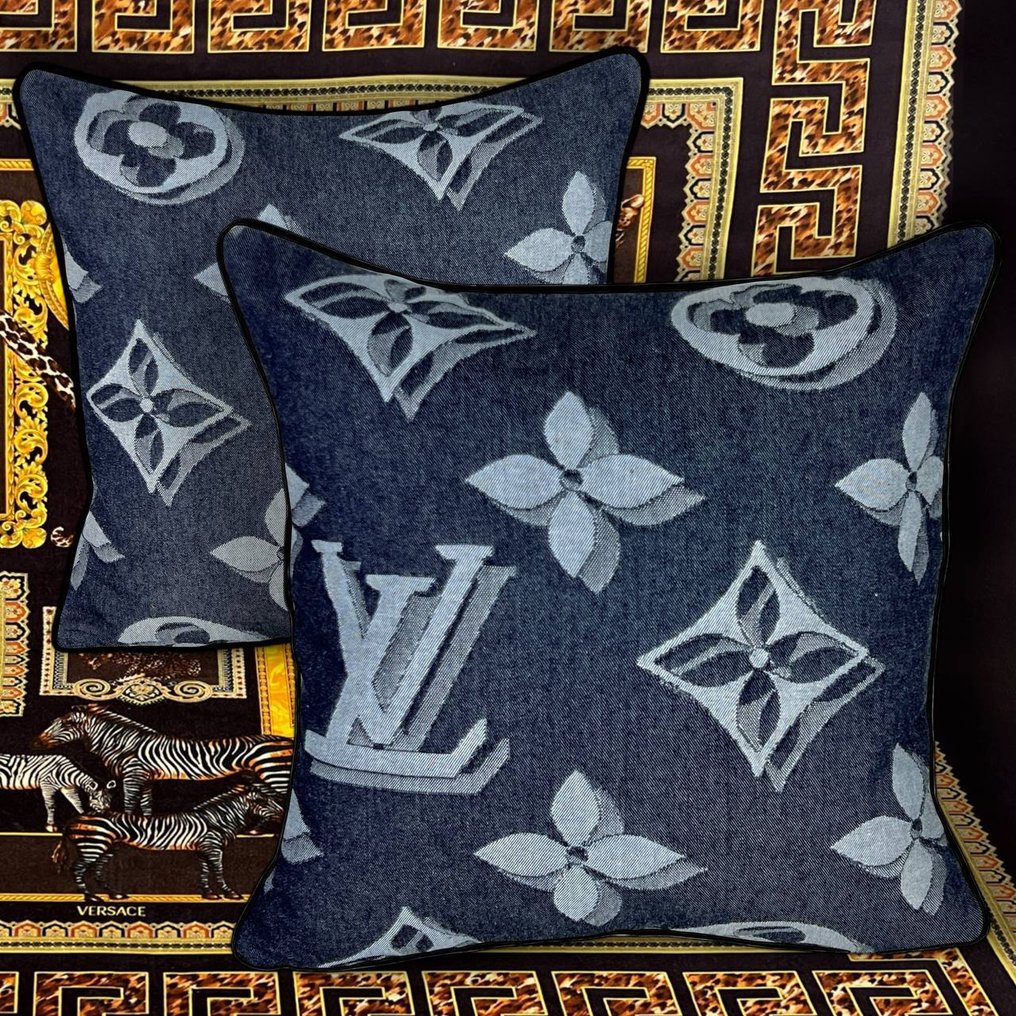 Louis Vuitton - New set of two - Cushion #1.0