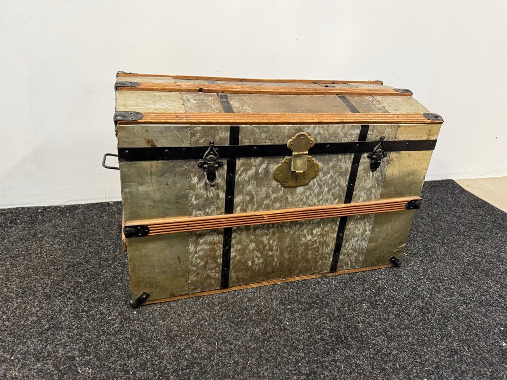 櫃子 - 木, 金屬 - 瑞典旅游 #1.0