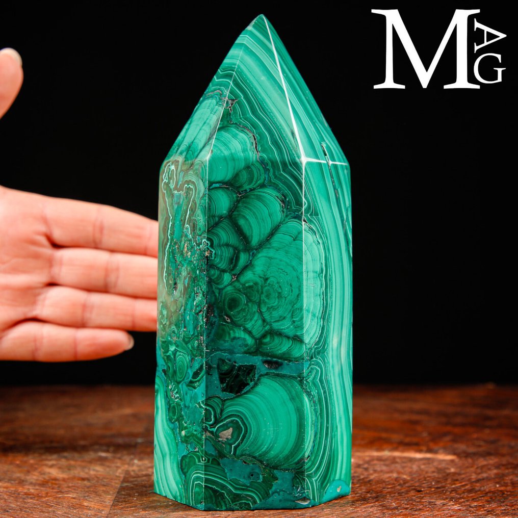 天然孔雀石方尖碑——球状结构和同心纹理 孔雀石 - 巨大的能量点 - 非凡的孔雀石方尖碑 - 高度: 175 mm - 宽度: 70 mm- 1510 g #1.0