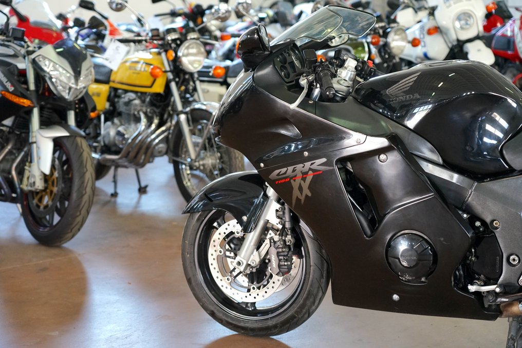 Honda - CBR 1100 XX - Super Blackbird - 1998 #1.0