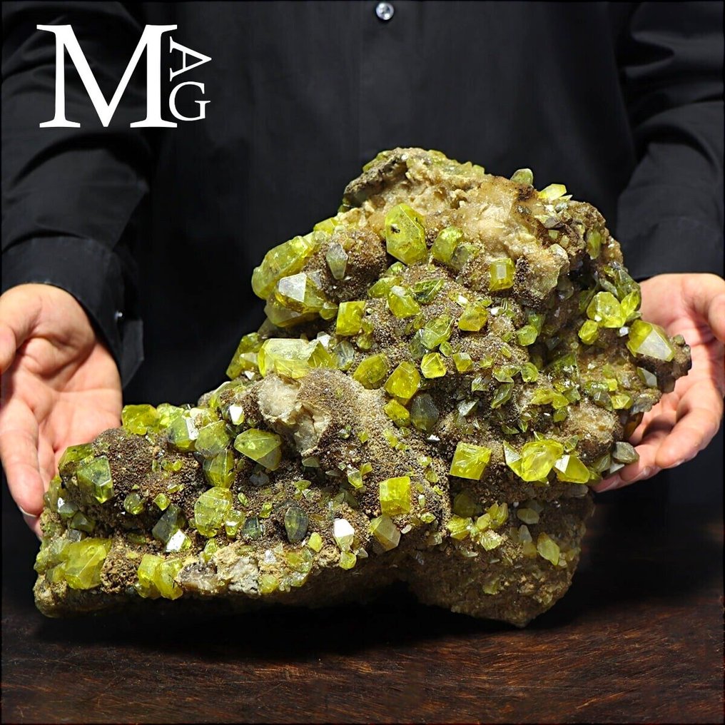 Absolutely Unique Specimen - Ancient Bituminous Sulfur - Crystals on Matrix - Really Wonderful - Height: 330 mm - Width: 240 mm- 9600 g #1.0