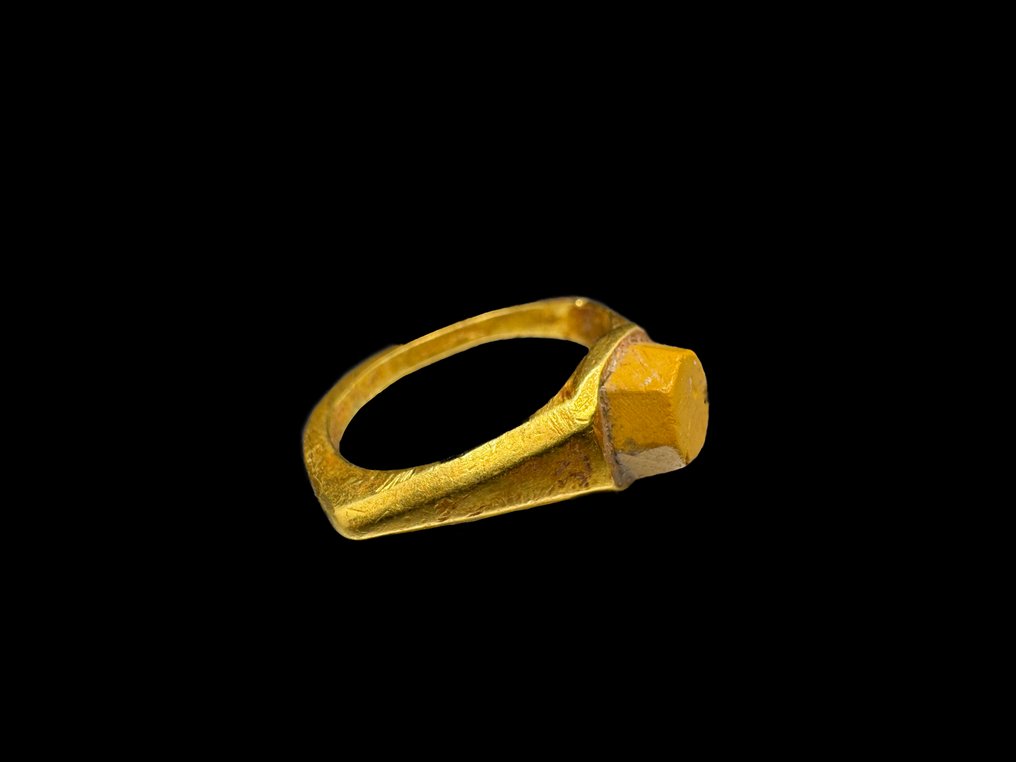 Ancient Roman Gold Ring #1.0