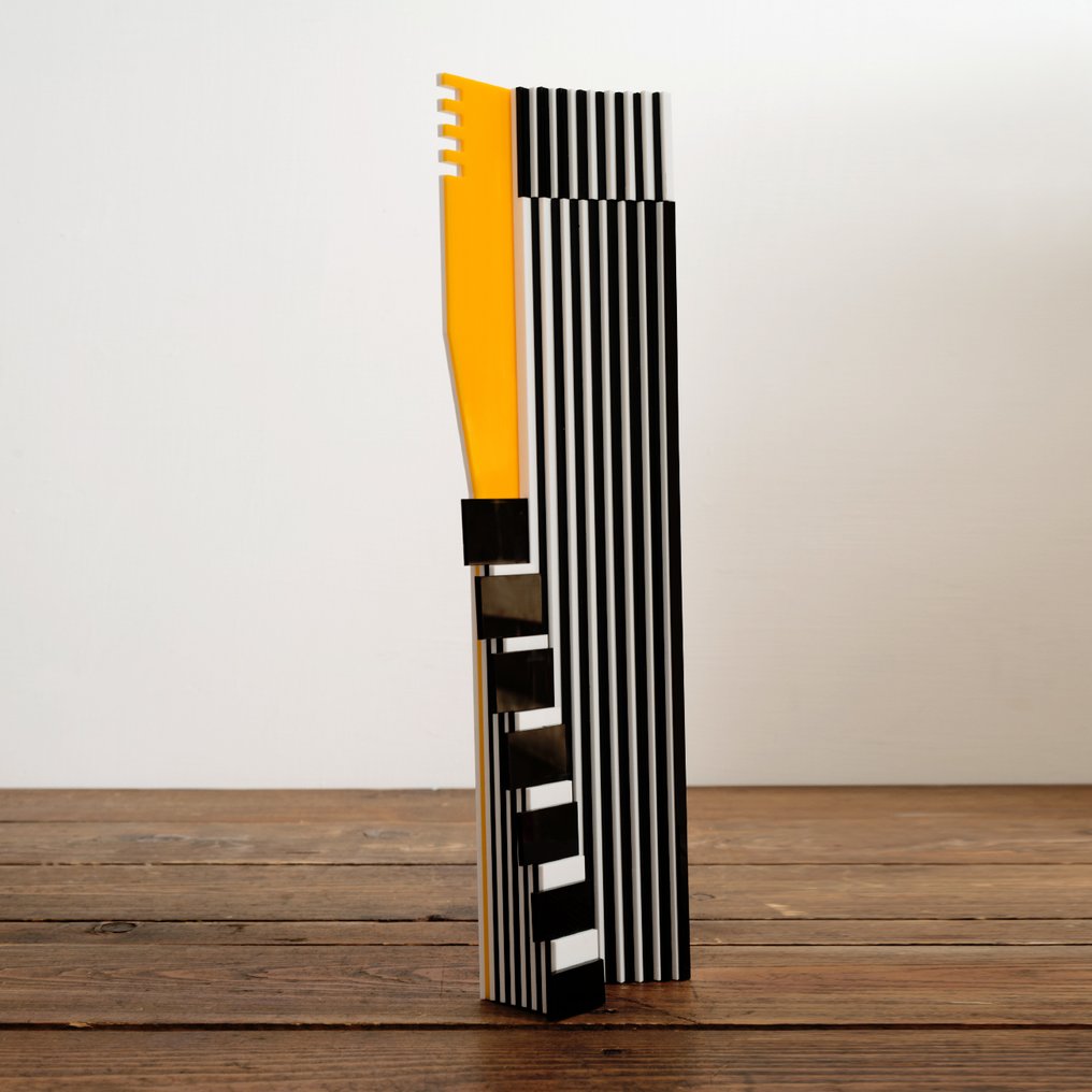 Gio Schiano - Γλυπτό, LIMITED EDITION - Indastria #25 - 44 cm - Χυτευτό μεθακρυλικό. #1.0