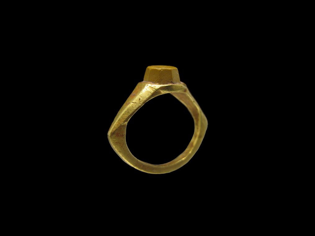 Ancient Roman Gold Ring #1.0