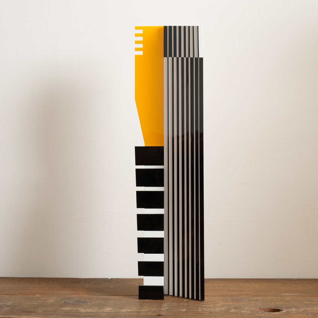 Gio Schiano - Γλυπτό, LIMITED EDITION - Indastria #25 - 44 cm - Χυτευτό μεθακρυλικό. #1.0