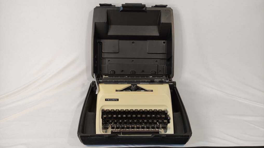 Typewriter - 1950-1960 #1.0