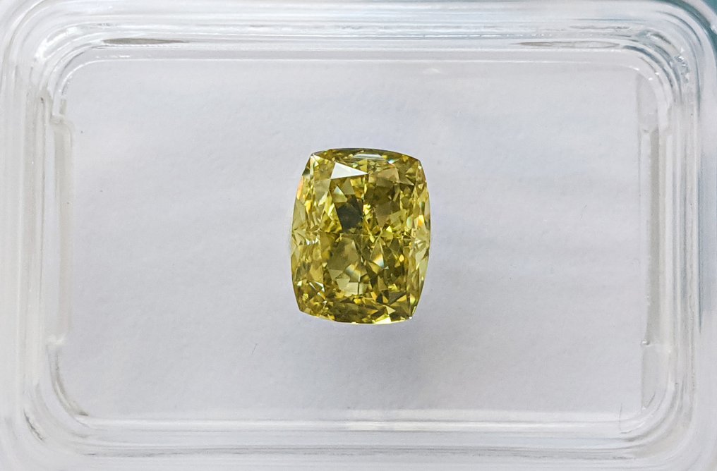 1 pcs 鑽石 (天然彩色) - 1.01 ct - 枕形 - Fancy intense 淡綠色 黃色 - VS2 - 國際寶石學院(International Gemological Institute (IGI)) #1.0