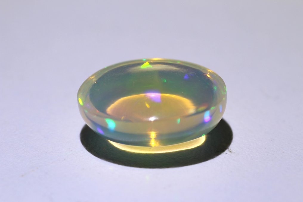 Opal - 8.52 ct - Antwerp Laboratory for Gemstone Testing (ALGT) - Fine Color Quality #4.3