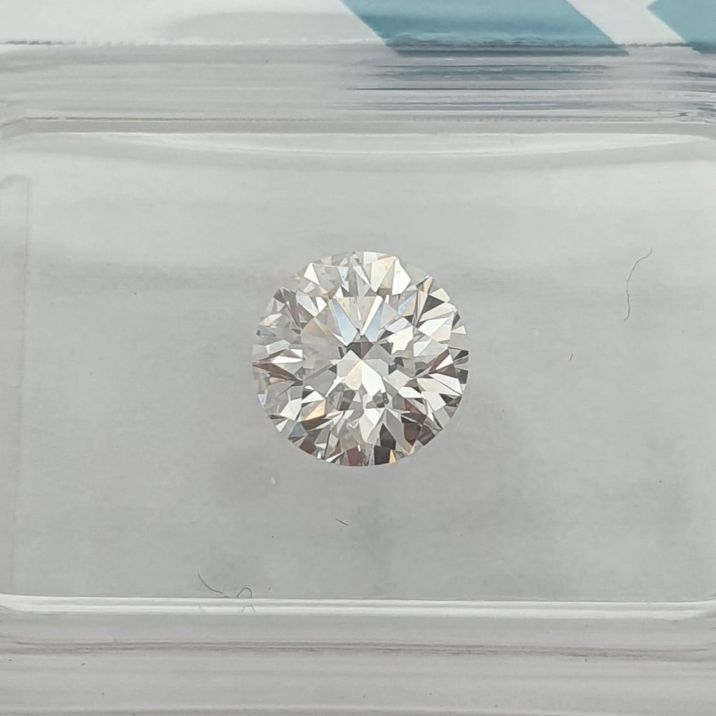 1 pcs 钻石  (天然)  - 0.81 ct - 圆形 - H - VS2 轻微内含二级 - 国际宝石研究院（IGI） #1.0