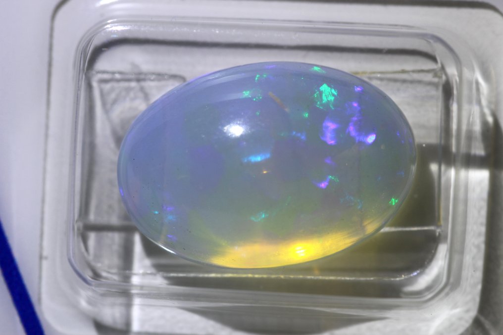 Opal  - 7.43 ct - Antwerp Laboratory for Gemstone Testing (ALGT) - Intensiv färg #4.3