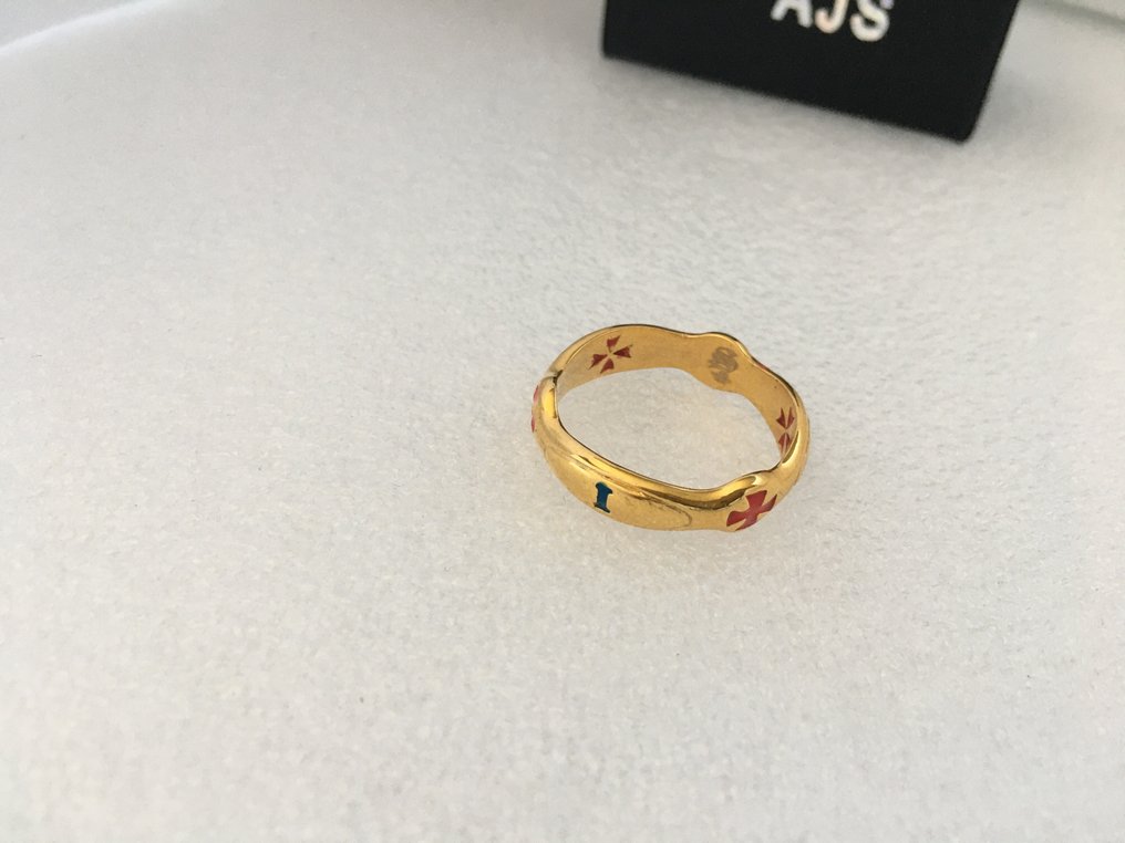 AJS - 独特十字十字大师戒指，低过敏性外科钢与镀金，配陶瓷珐琅 - 戒指 #2.1