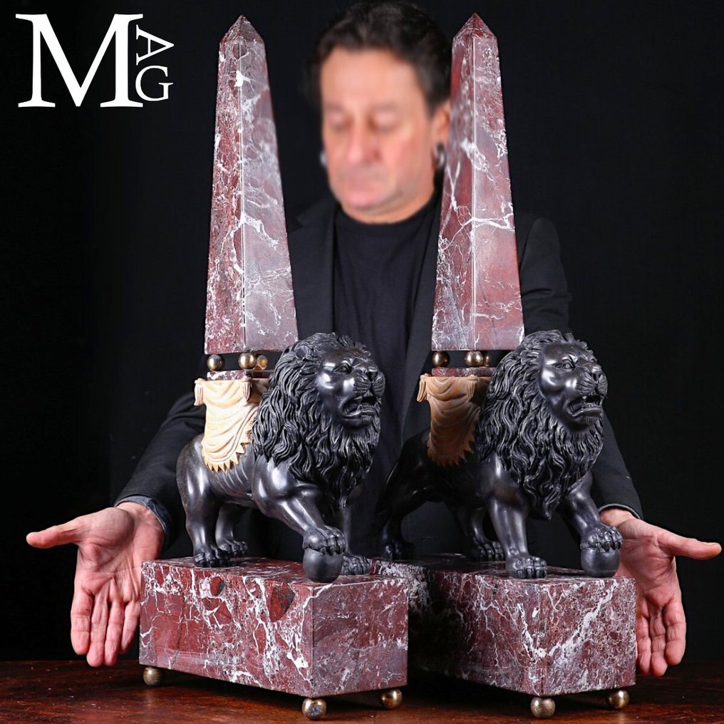 Statua, Pair of Obelisks with Lions in Red and Black Marble - 755 mm - Precious Italian Marble #1.0
