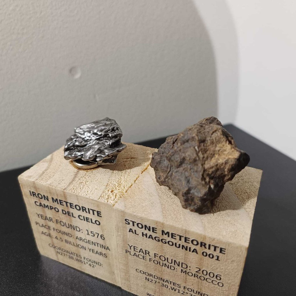 Συλλογή μετεωριτών με 2 μετεωρίτες υπέροχο στάνταρτ - Ύψος: 35 mm - Πλάτος: 36 mm - 85.88 g - (2) #2.1