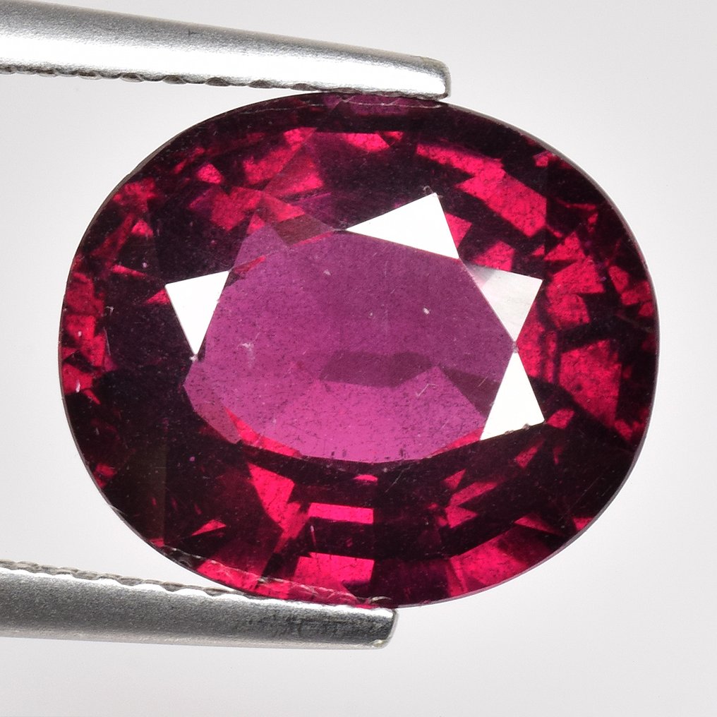 Nincs minimálár - 1 pcs  Piros, Lila Gránát  - 6.51 ct - Nemzetközi Színes Drágakő Szövetség (ICA GemLab) #2.1