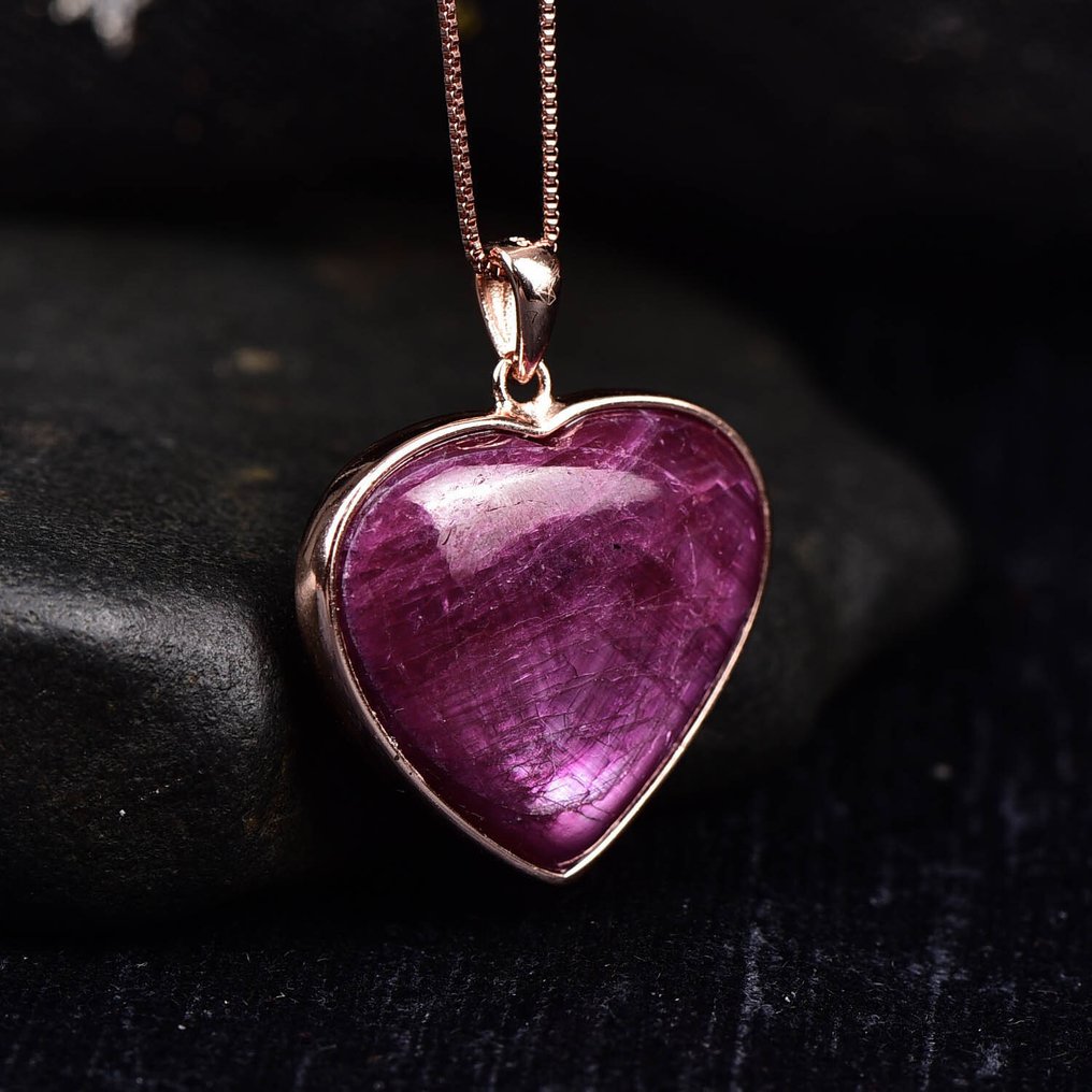 无储存——ALGT认证——大型独家天然红宝石坠饰 色彩鲜艳，清晰度令人夺目- 14.15 g #4.3