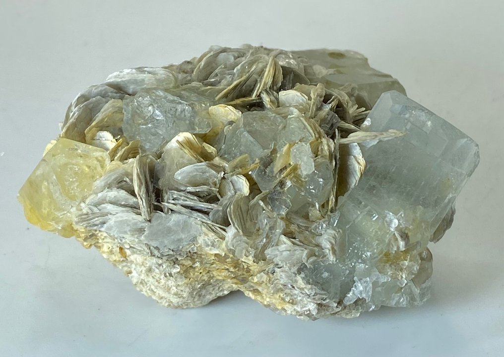 Ακουαμαρίνα με Μοσχοβίτη Δείγμα - Ύψος: 4 cm - Πλάτος: 7 cm- 100 g - (1) #2.1