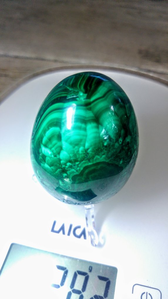 Malachite Egg - Height: 7 cm - Width: 5 cm- 281 g #4.3
