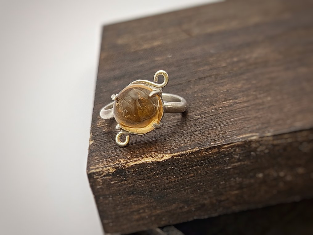 手工製作的 925 銀戒指，鑲嵌頂級黃水晶，獨一無二- 3.2 g - (1) #1.0