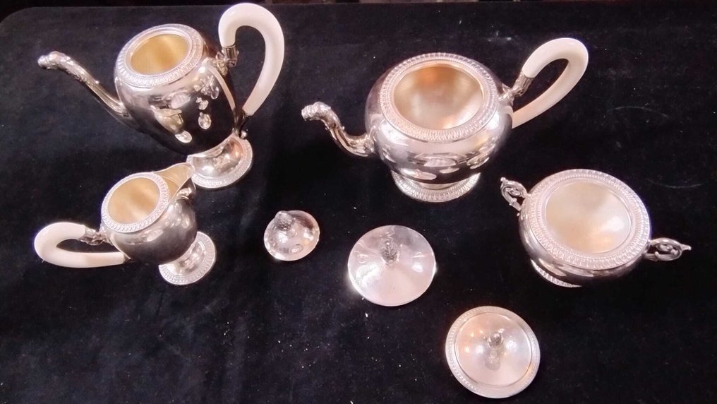 Servizio da tè e caffè (4) - .800 argento #1.0