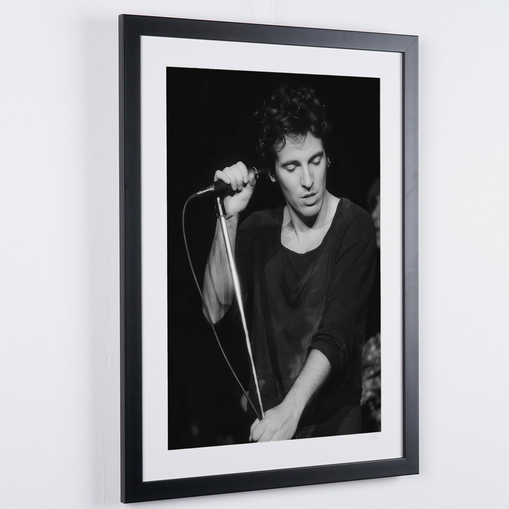 Bruce Springsteen 1977 - Fine Art Photography - Luxury Wooden Frame 70X50 cm - Limited Edition 01 of 20 - Serial MU288 - Original Certificate (COA), Hologram - 100% New. Shipping Reduction from 3 items #4.3