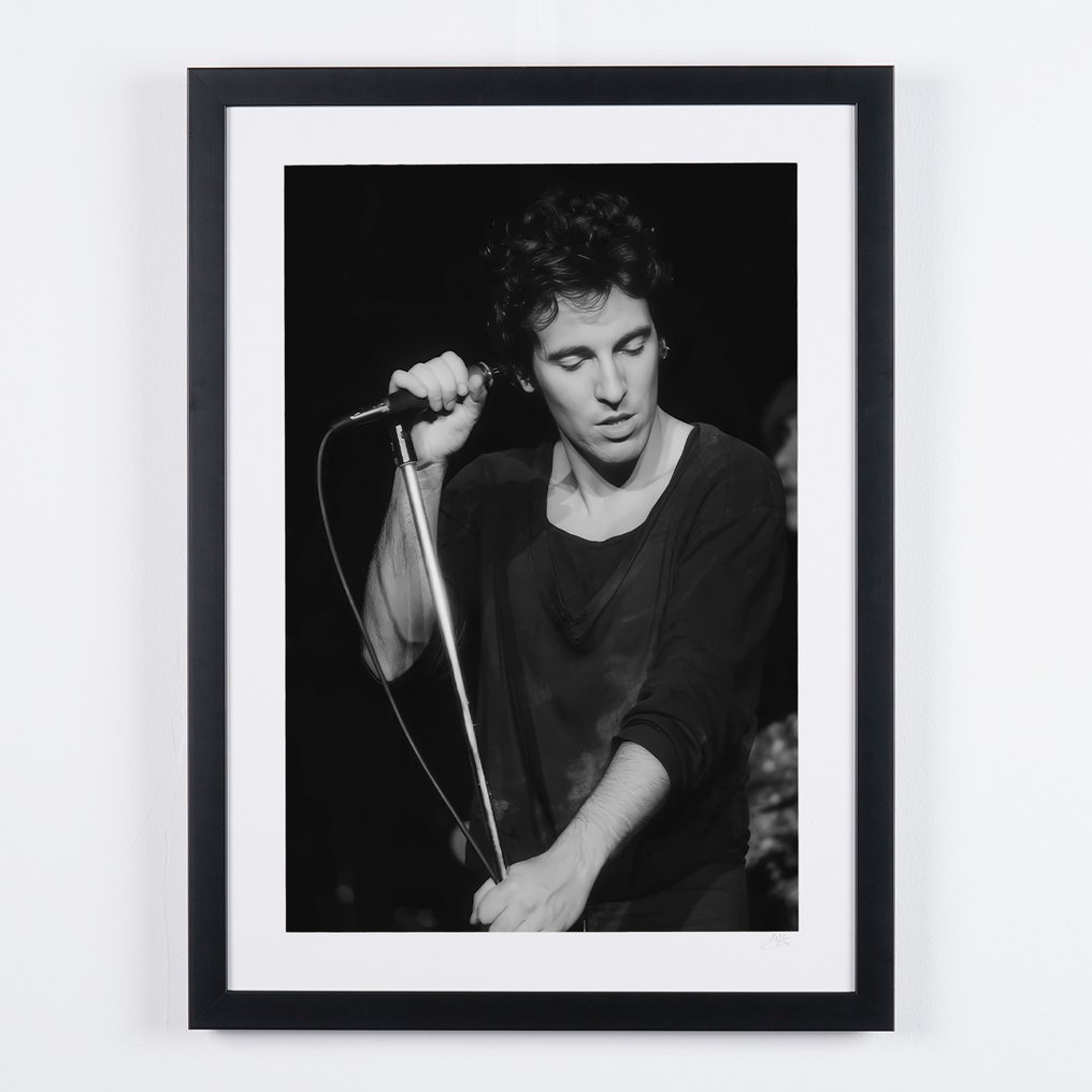 Bruce Springsteen 1977 - Fine Art Photography - Luxury Wooden Frame 70X50 cm - Limited Edition 01 of 20 - Serial MU288 - Original Certificate (COA), Hologram - 100% New. Shipping Reduction from 3 items #1.0