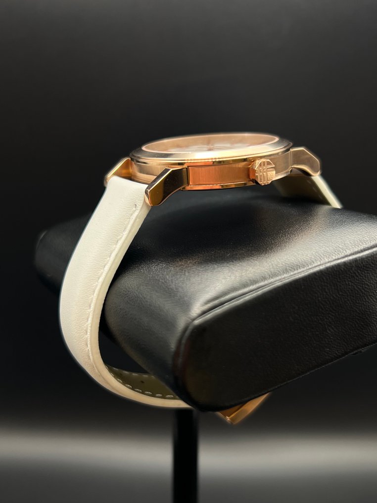 Burberry - The City - Ingen mindstepris - BU9012 - Kvinder - 2020+  #3.2