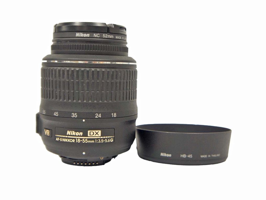 Nikon D5100 DX AF-S Nikkor 18-55mm 3.5-5.6 G Digital reflex