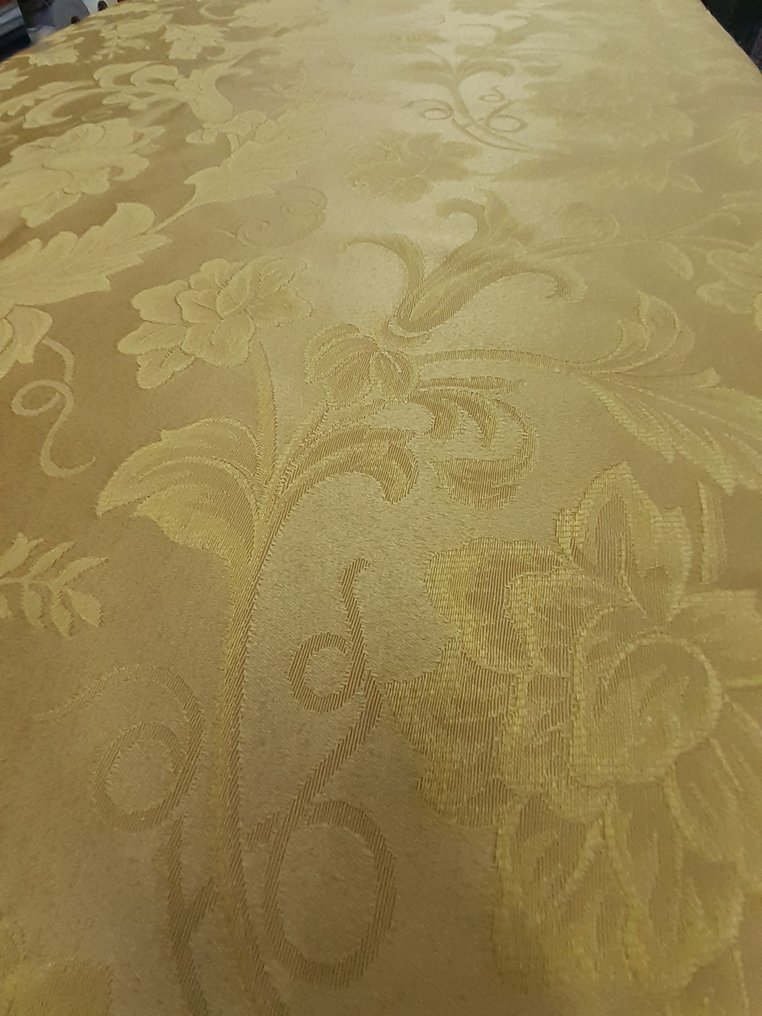 Ύφασμα ταπετσαρίας  - 2.7 cm - 2.8 cm - ΜΠΑΤΣΩ ΜΠΑΡΟΚΟ ΧΡΥΣΟΣ #4.3