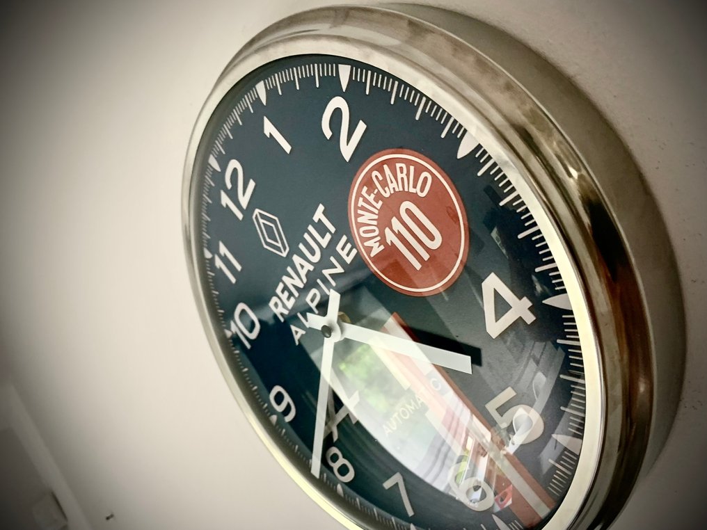 Ρενό Alpine 110 Monte Carlo 4/50 Περιορισμένης έκδοσης ρολόι τοίχου αγώνων - Vintage Μέταλλο, Γυαλί, Πλαστικό - 2010-2020 - Ρενουά τοίχου ρολόι #2.1