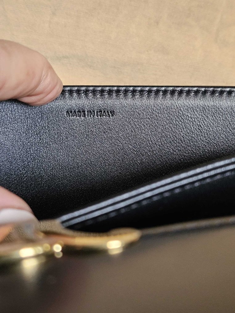 Céline - Medium Triomphe - Axelremsväska #3.2