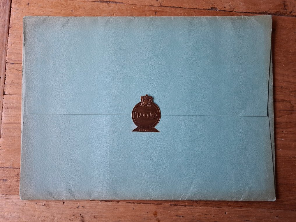 Brochure - Daimler - 2,5 Litre Convertible Coupé - Straight-Eight Limousine & Convertible - "Empress" Saloon #1.0