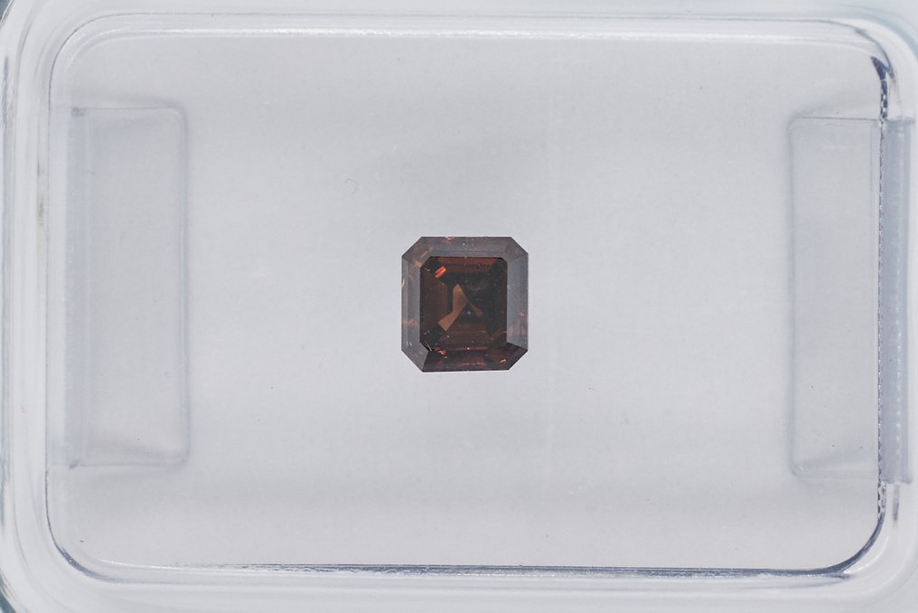 没有保留价 - 1 pcs 钻石  (天然色彩的)  - 0.29 ct - 祖母绿 - Fancy deep 棕色 - SI1 微内含一级 - 国际宝石研究院（IGI） #2.1