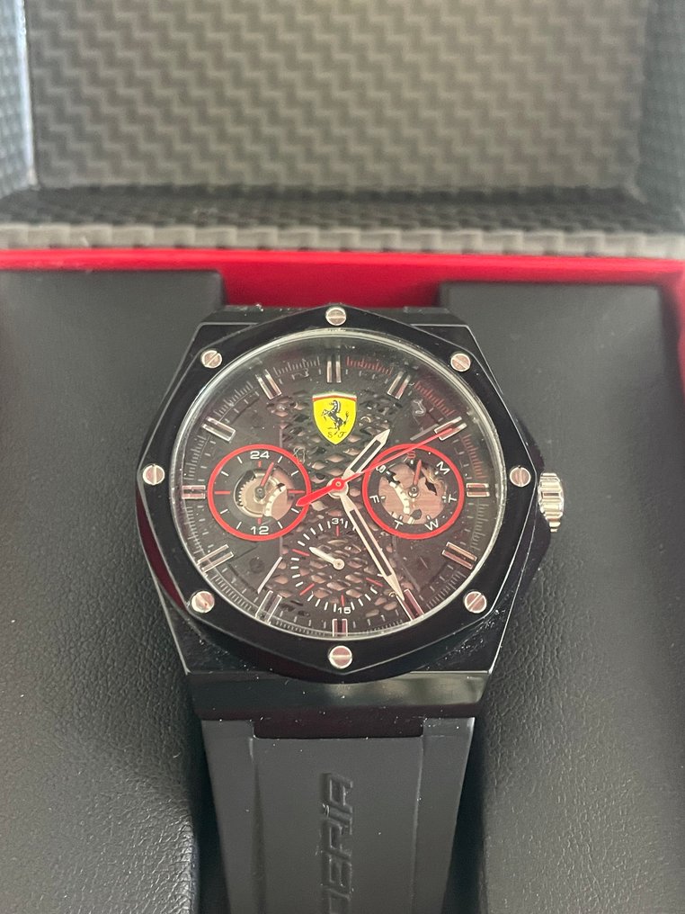 Watch - Ferrari - Scuderia Ferrari - 2021 #1.0
