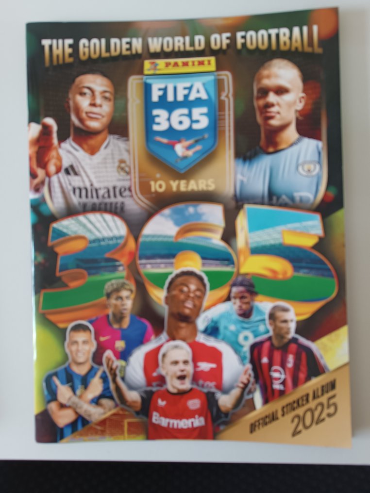 Panini FIFA 365 2025 - Messi - Empty album + 5 Blister Packs + 3 Sealed box - Glimrende (EX) #3.2
