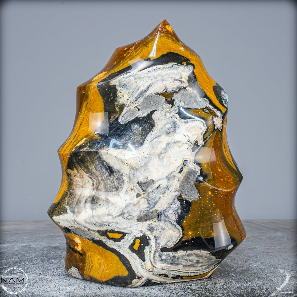 新发现！稀有天然碧玉-玉髓 火焰- 2728.79 g #4.3