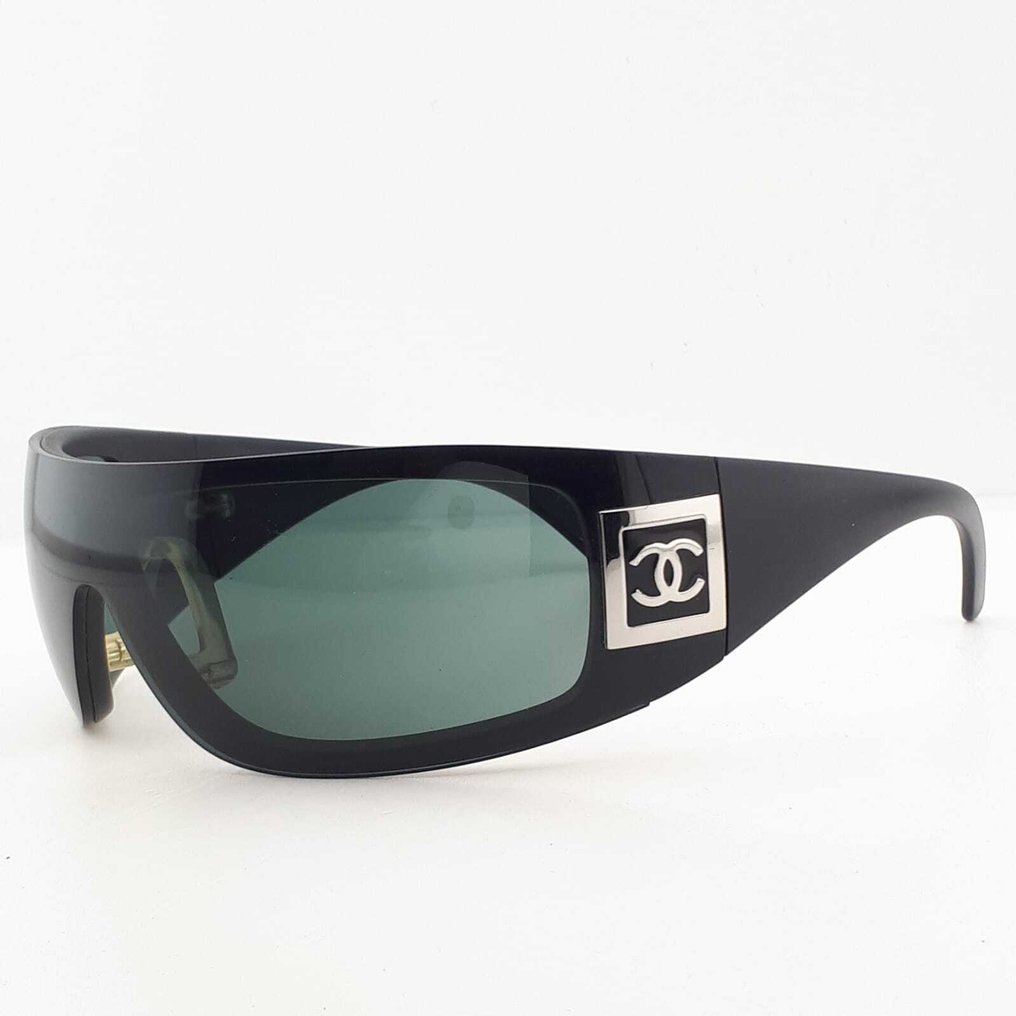 Chanel - Shield Black and Silver Tone Chanel CoCo Logo Details "Green Lenses" - Γυαλιά ηλίου #3.2