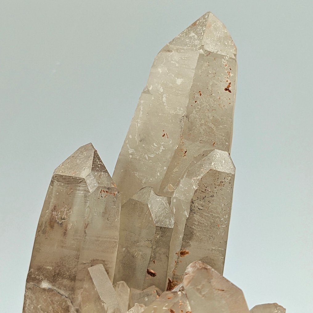 Smoky quartz pink, a particular color Crystals on matrix - Height: 132 mm - Width: 95 mm- 416 g #1.0